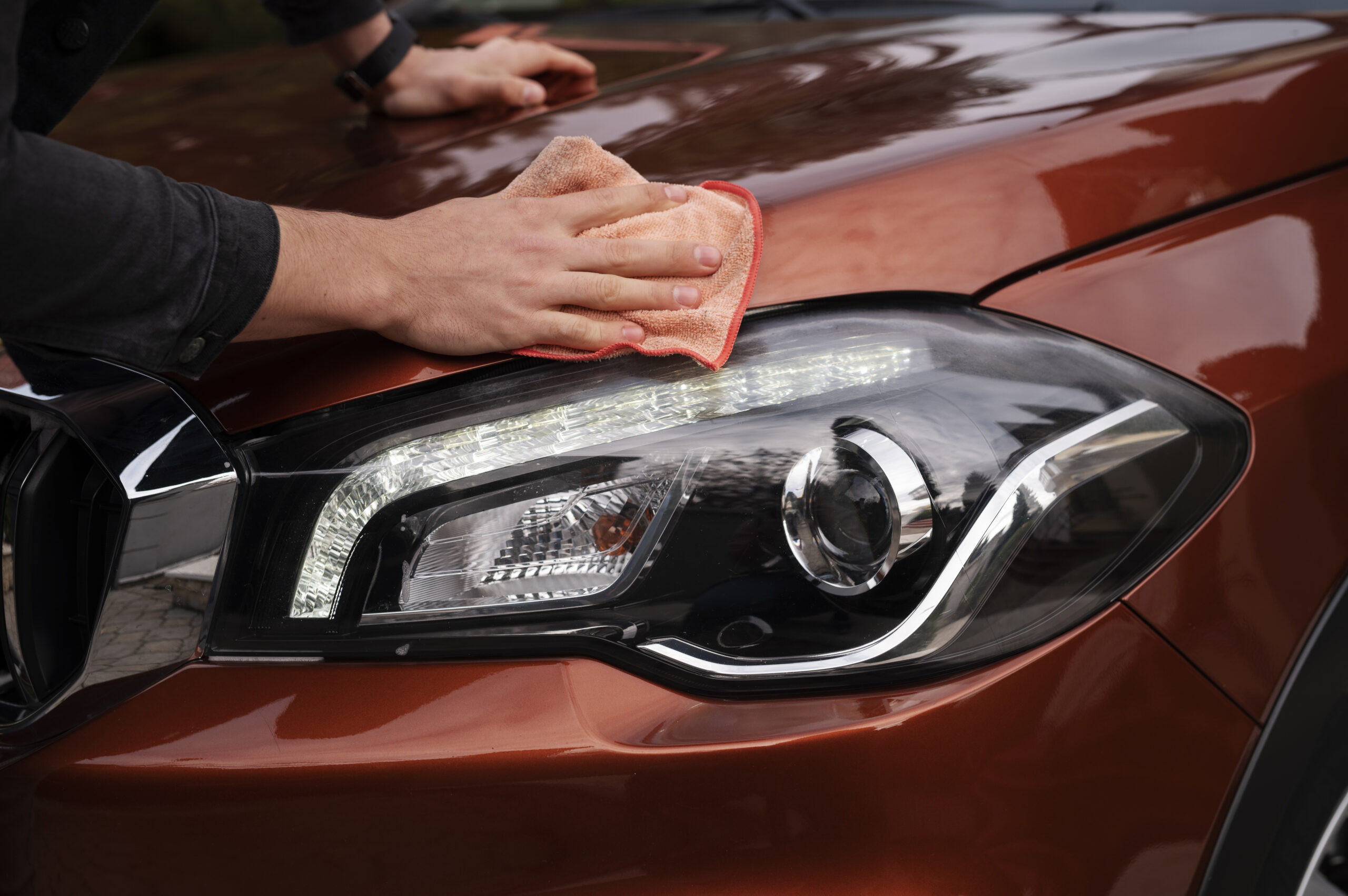 Automobilio žibintų poliravimas